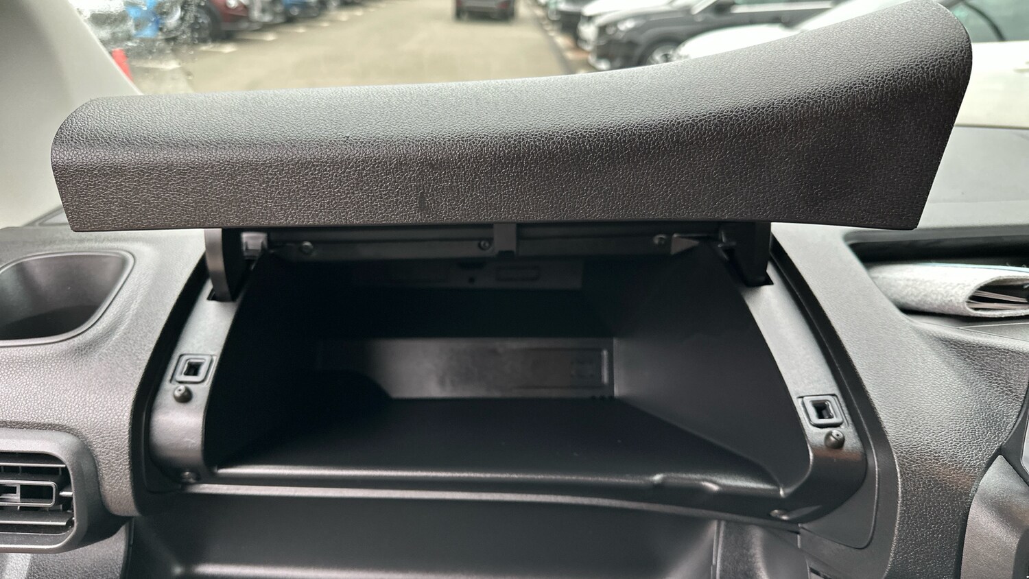 Used Citroen Berlingo 2024 for sale - 76315596: Photo 40