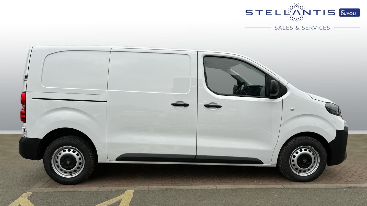 Used Citroen Dispatch 2024 for sale - 76338263: Photo 2