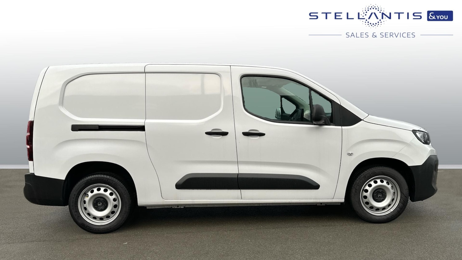 Used Citroen Berlingo 2024 for sale - 76772628: Photo 2