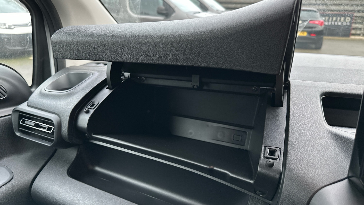 Used Citroen Berlingo 2024 for sale - 76772628: Photo 40