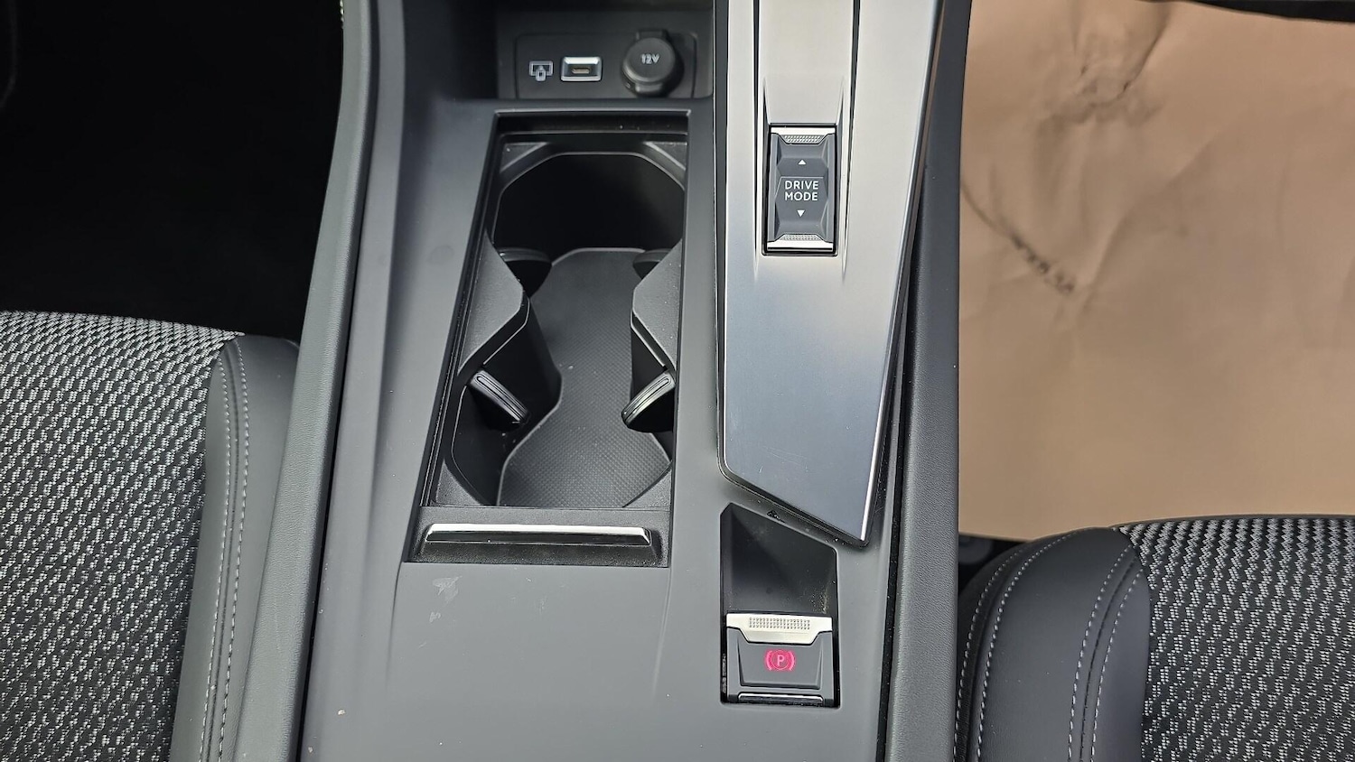 Used Peugeot 408 2025 for sale - 78128717: Photo 24