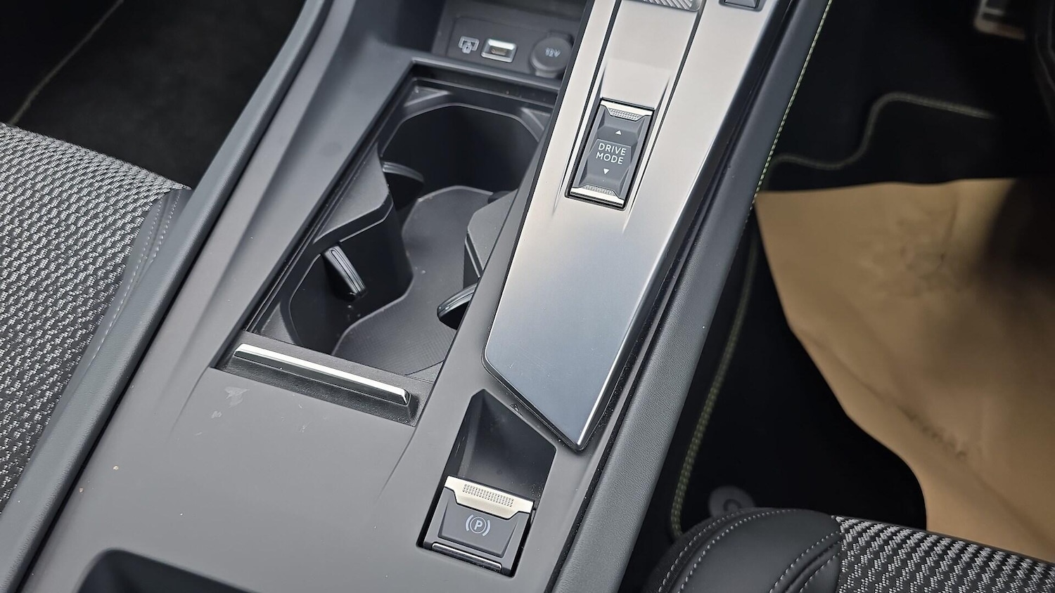 Used Peugeot 408 2025 for sale - 78128717: Photo 27