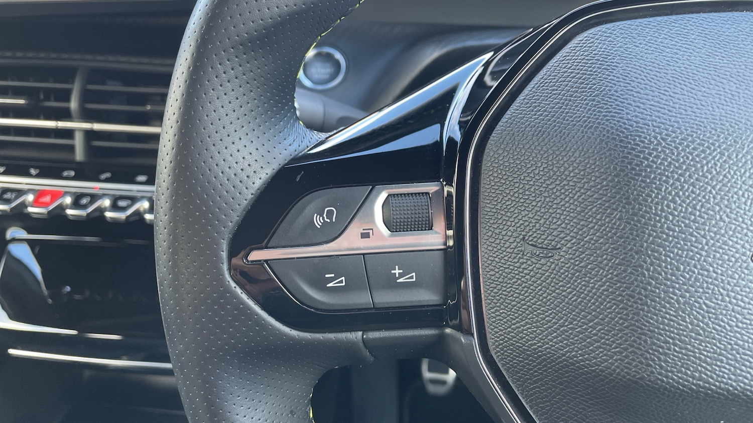 Used Peugeot 208 2022 for sale - 76447033: Photo 23