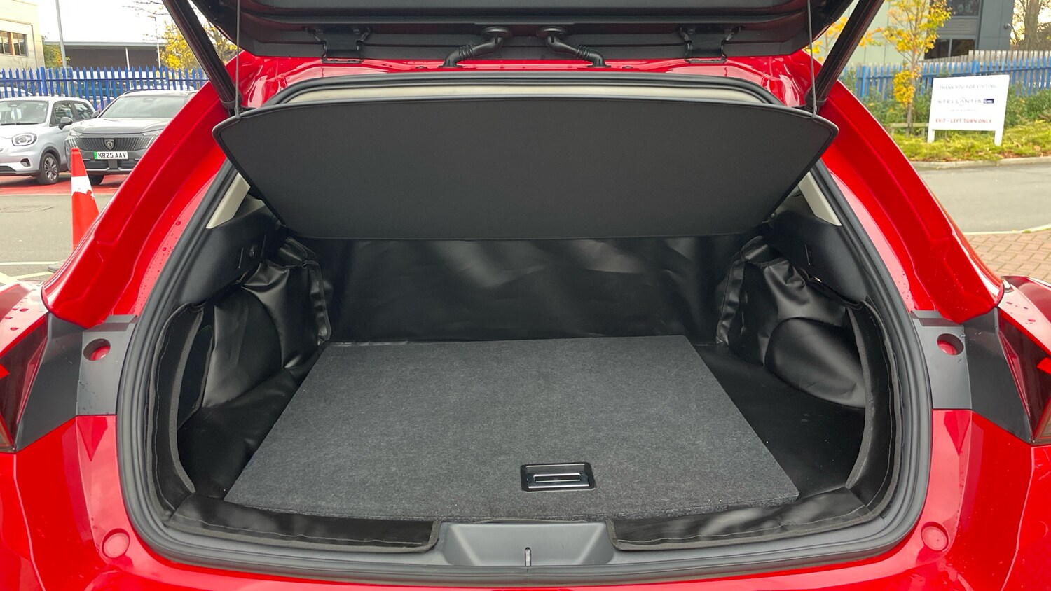 Used Lexus UX 2020 for sale - 76338269: Photo 19