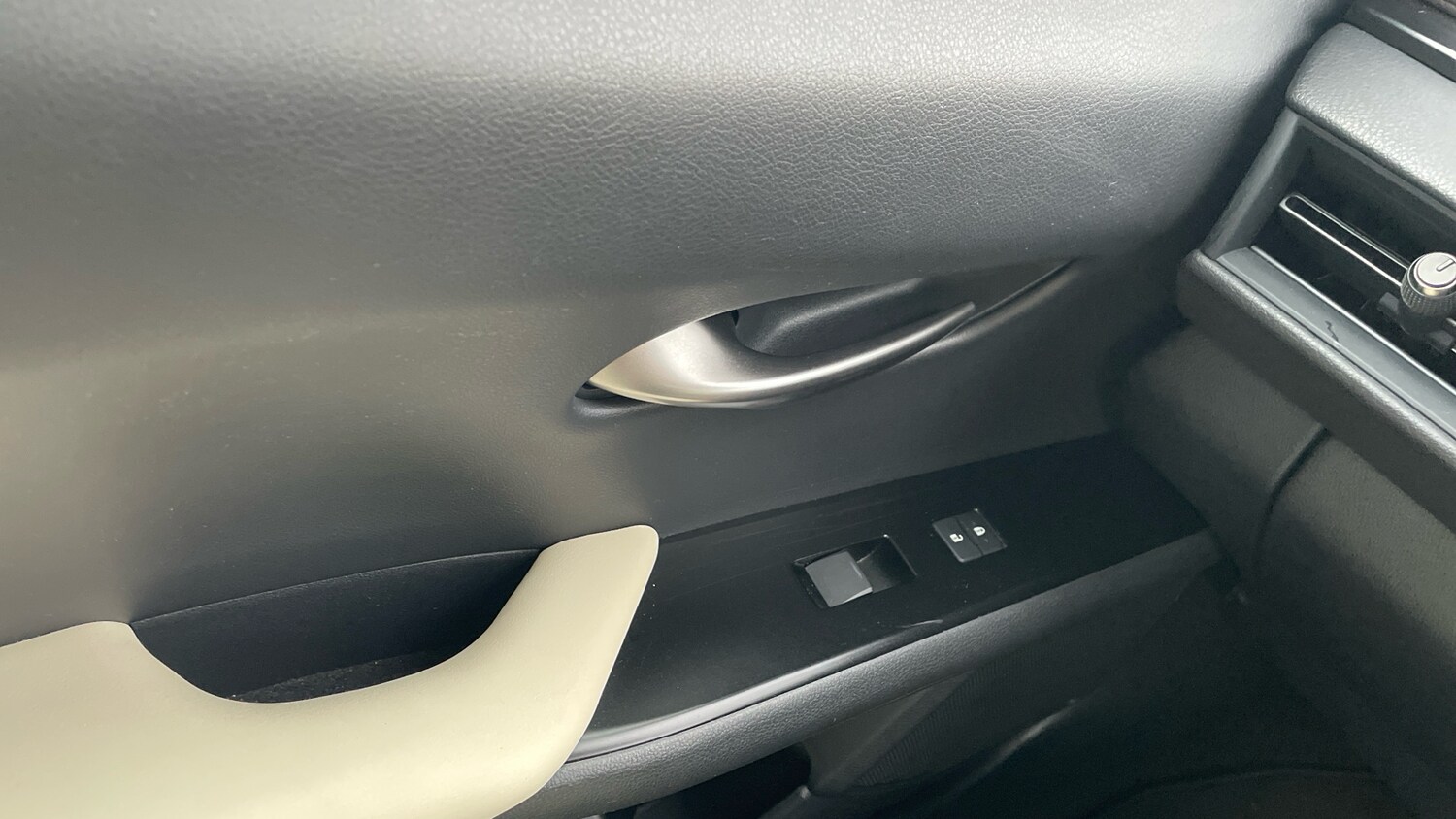 Used Lexus UX 2020 for sale - 76338269: Photo 41