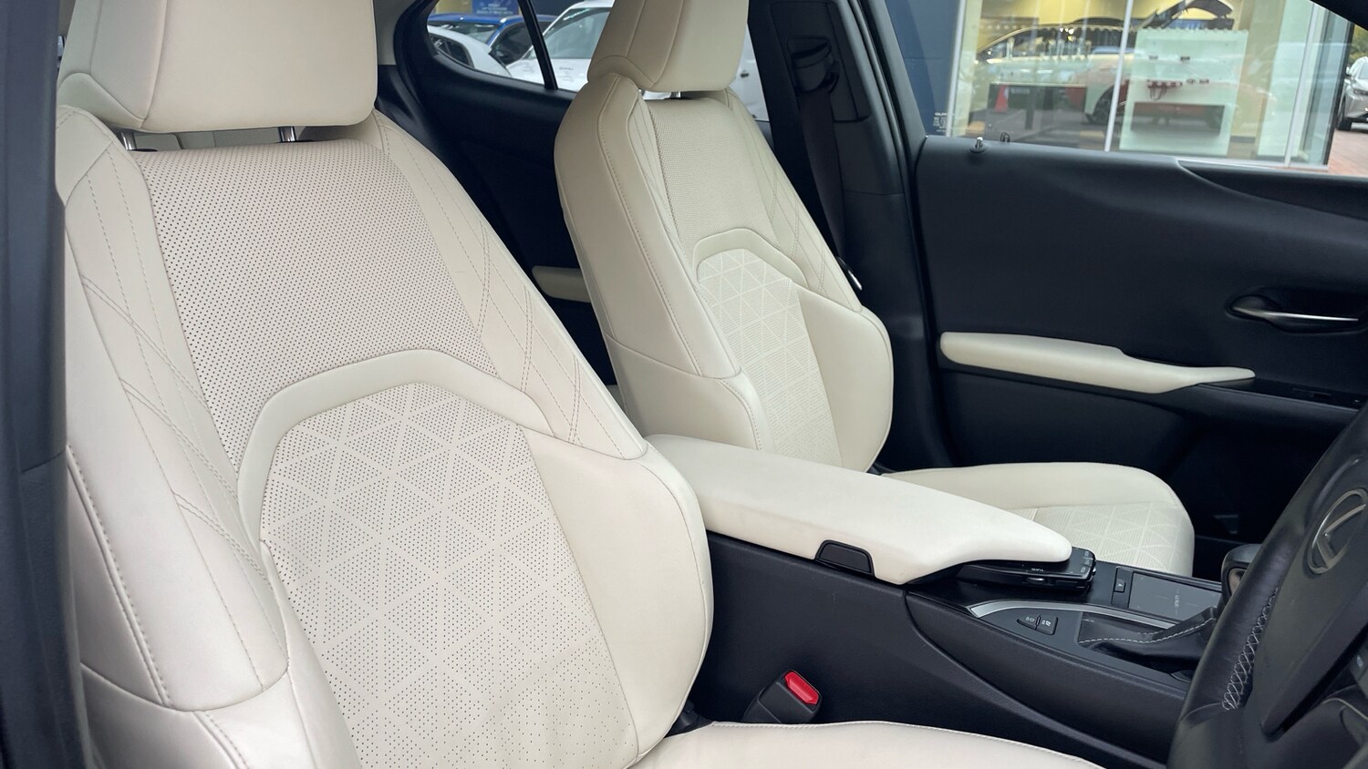 Used Lexus UX 2020 for sale - 76338269: Photo 42