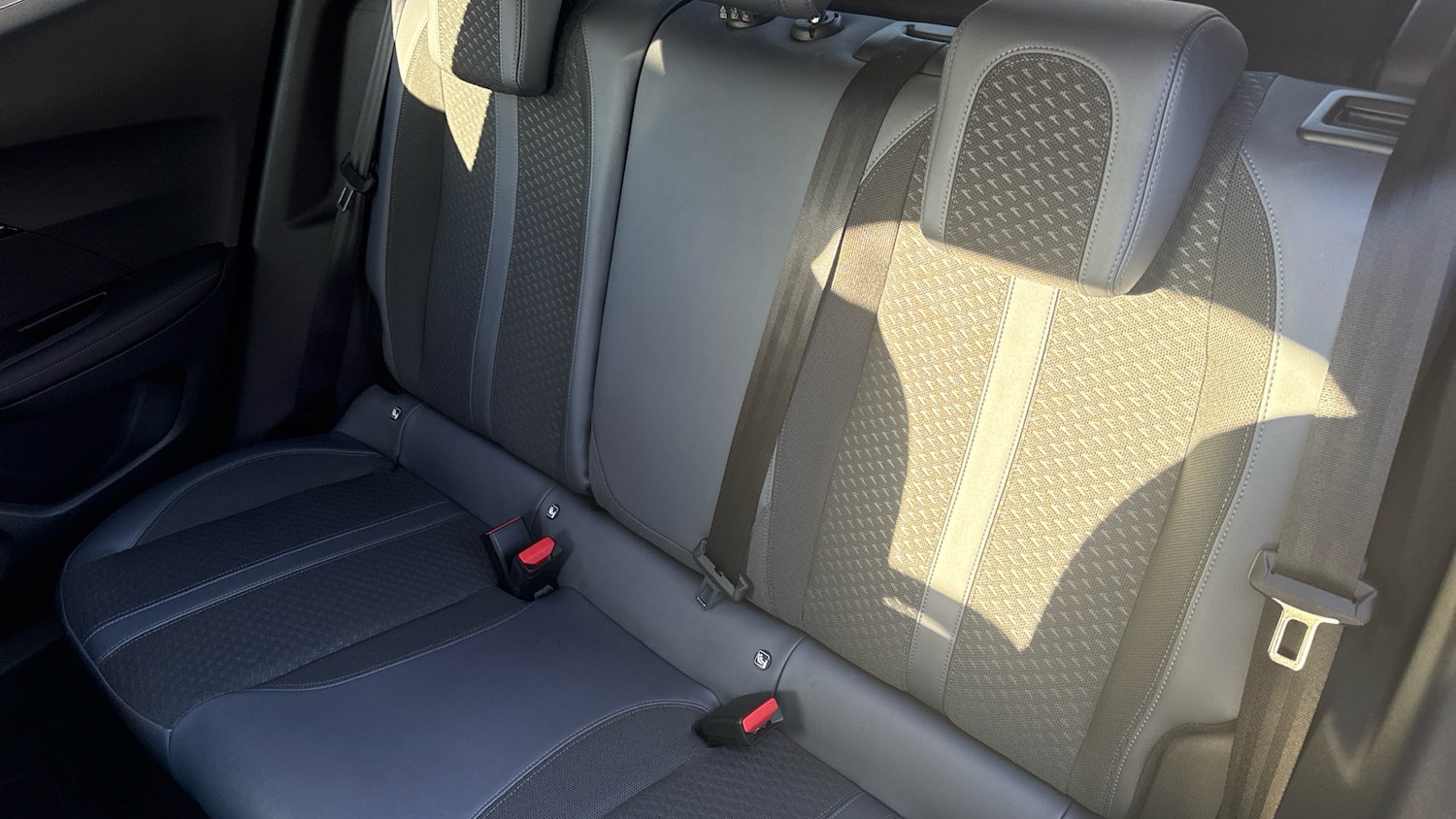 Used Peugeot 2008 2020 for sale - 77092065: Photo 41