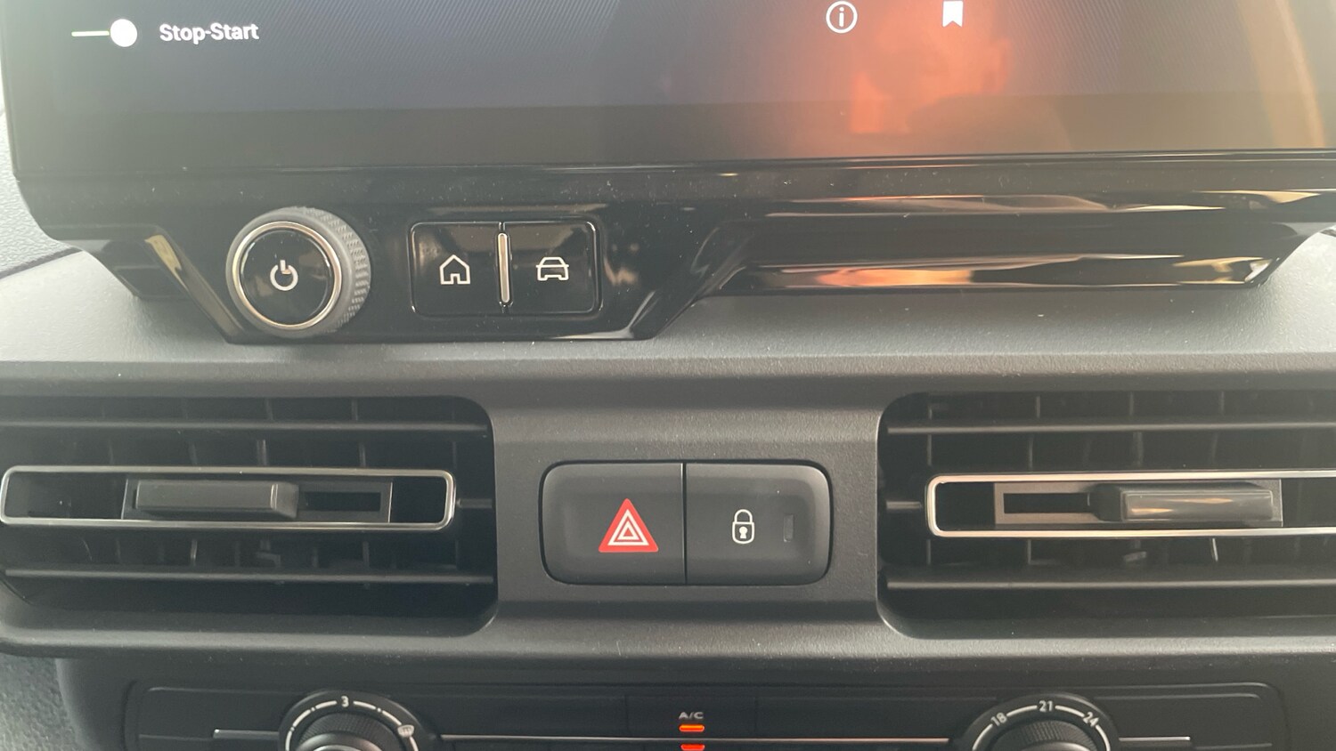 Used Peugeot Partner 2025 for sale - 76061540: Photo 40