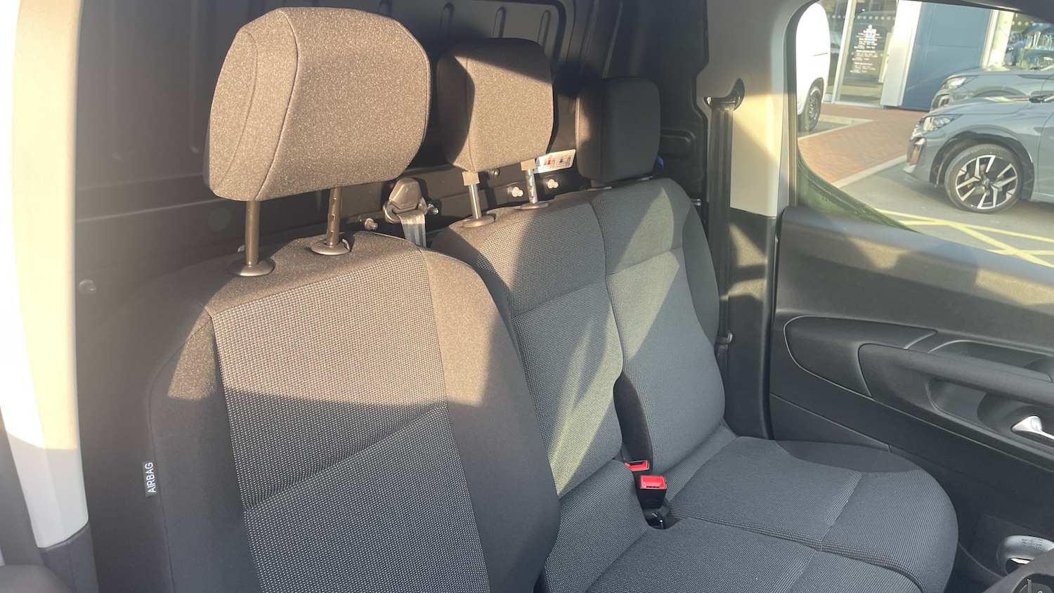 Used Peugeot Partner 2025 for sale - 76061540: Photo 48