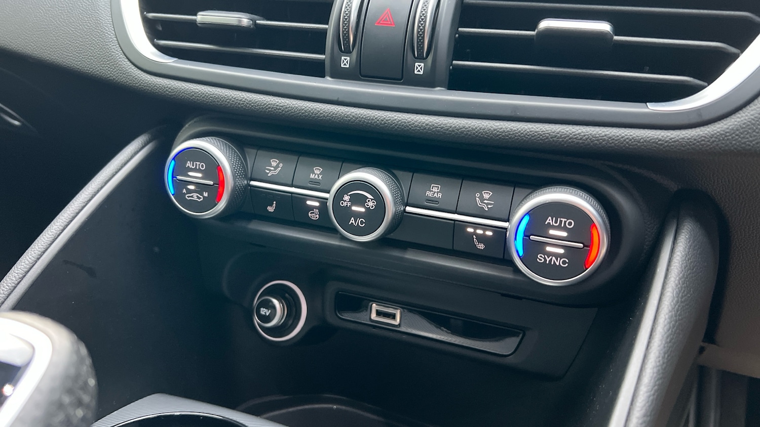 Used Alfa Romeo Giulia 2024 for sale - 77057668: Photo 22