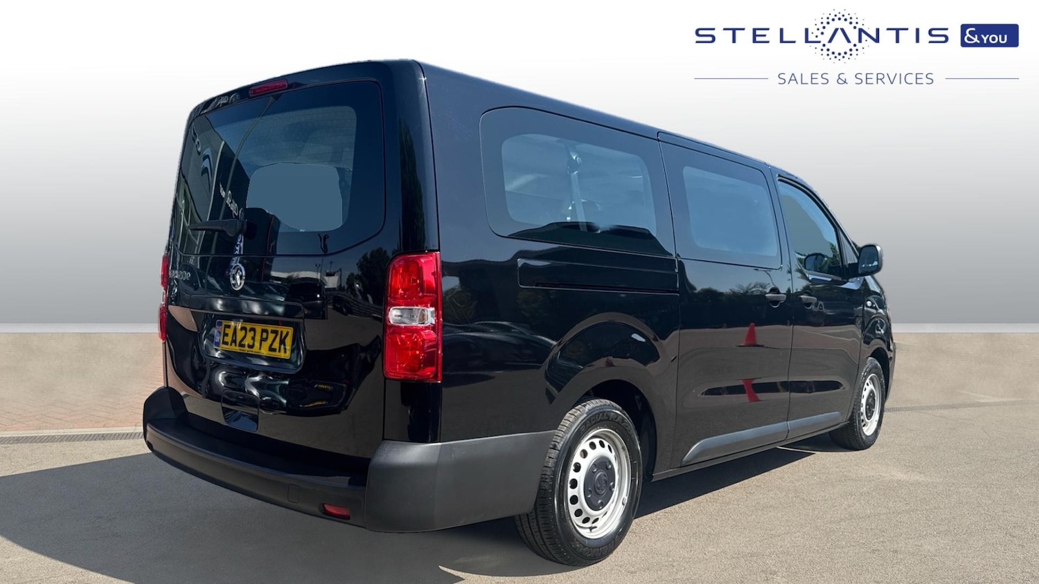 Used Vauxhall Vivaro Life 2023 for sale - 76772593: Photo 3