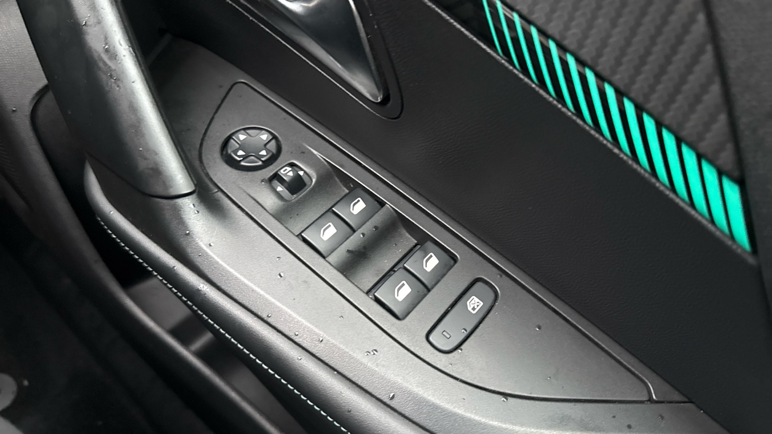 Used Peugeot 2008 2021 for sale - 77638043: Photo 22