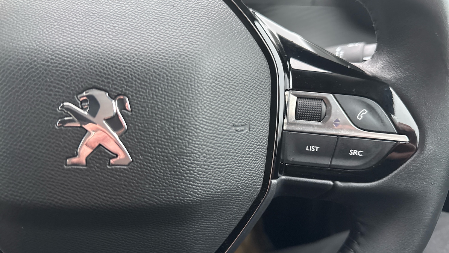 Used Peugeot 2008 2021 for sale - 77638043: Photo 24