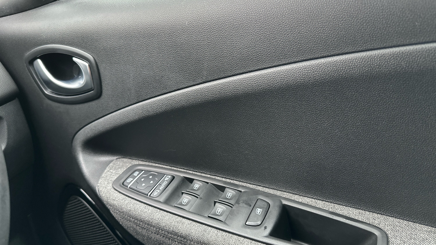 Used Renault Zoe 2020 for sale - 76744080: Photo 23