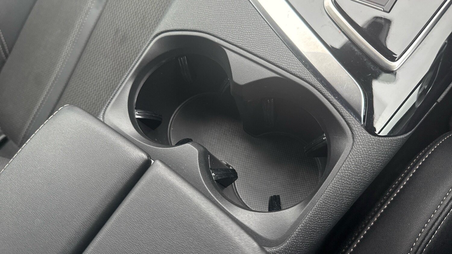 Used Peugeot 3008 2024 for sale - 76168030: Photo 28