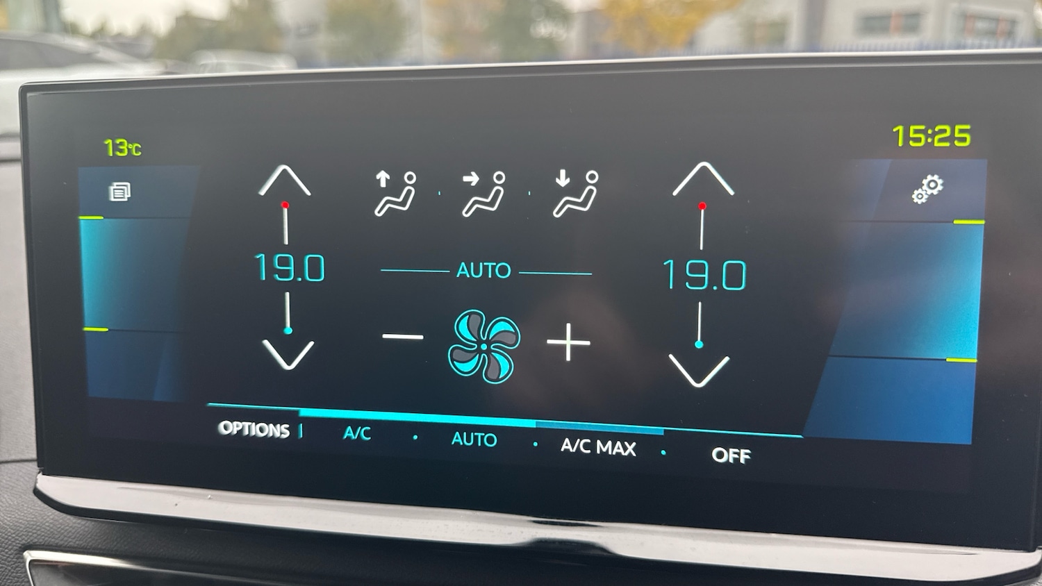 Used Peugeot 3008 2024 for sale - 76168030: Photo 32