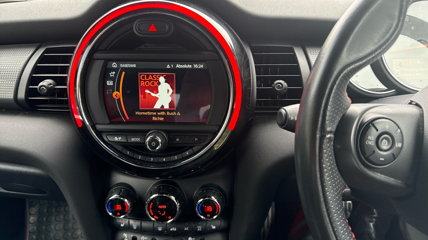 Used MINI Hatch 2020 for sale - 76271372: Photo 10