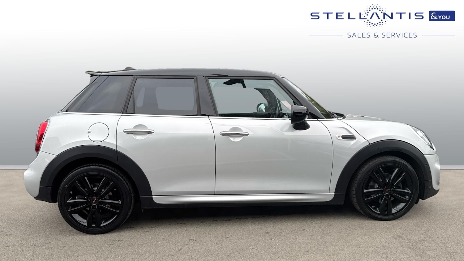 Used MINI Hatch 2020 for sale - 76271372: Photo 2