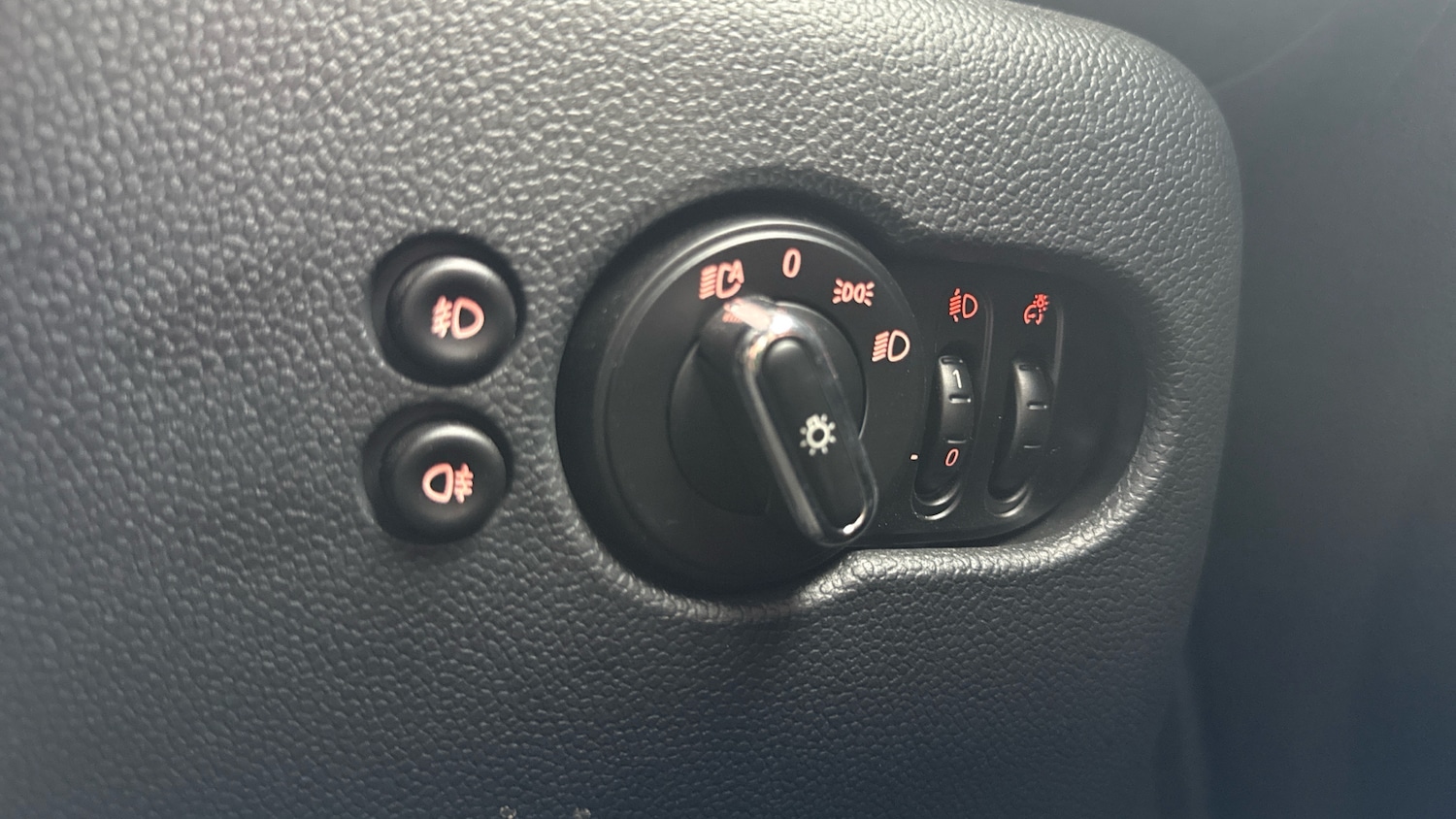 Used MINI Hatch 2020 for sale - 76271372: Photo 34