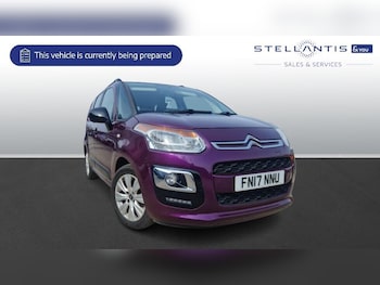 Used Citroen C3 Picasso 2017 for sale - 77978817: Photo