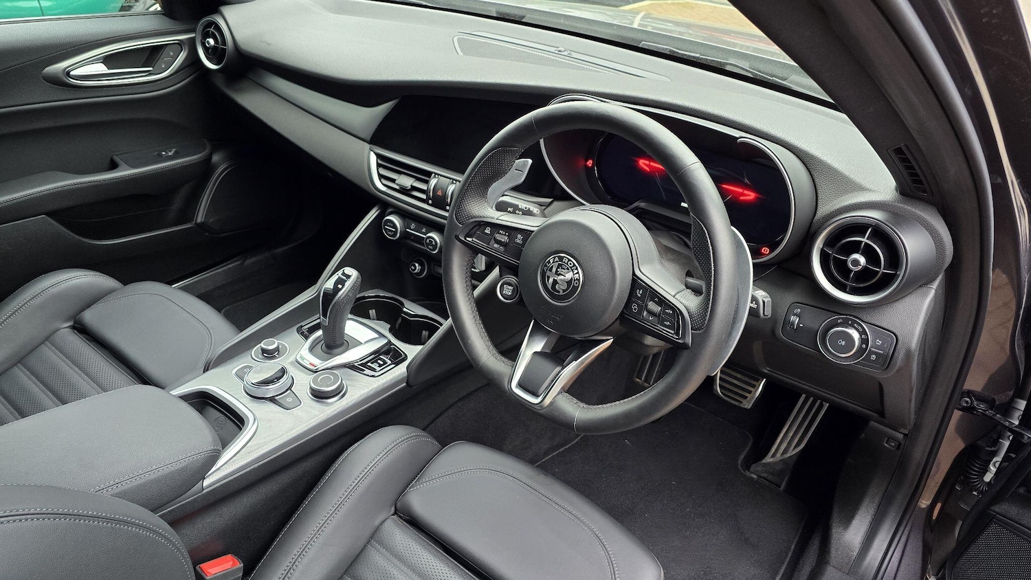 Used Alfa Romeo Giulia 2025 for sale - 76086052: Photo 3