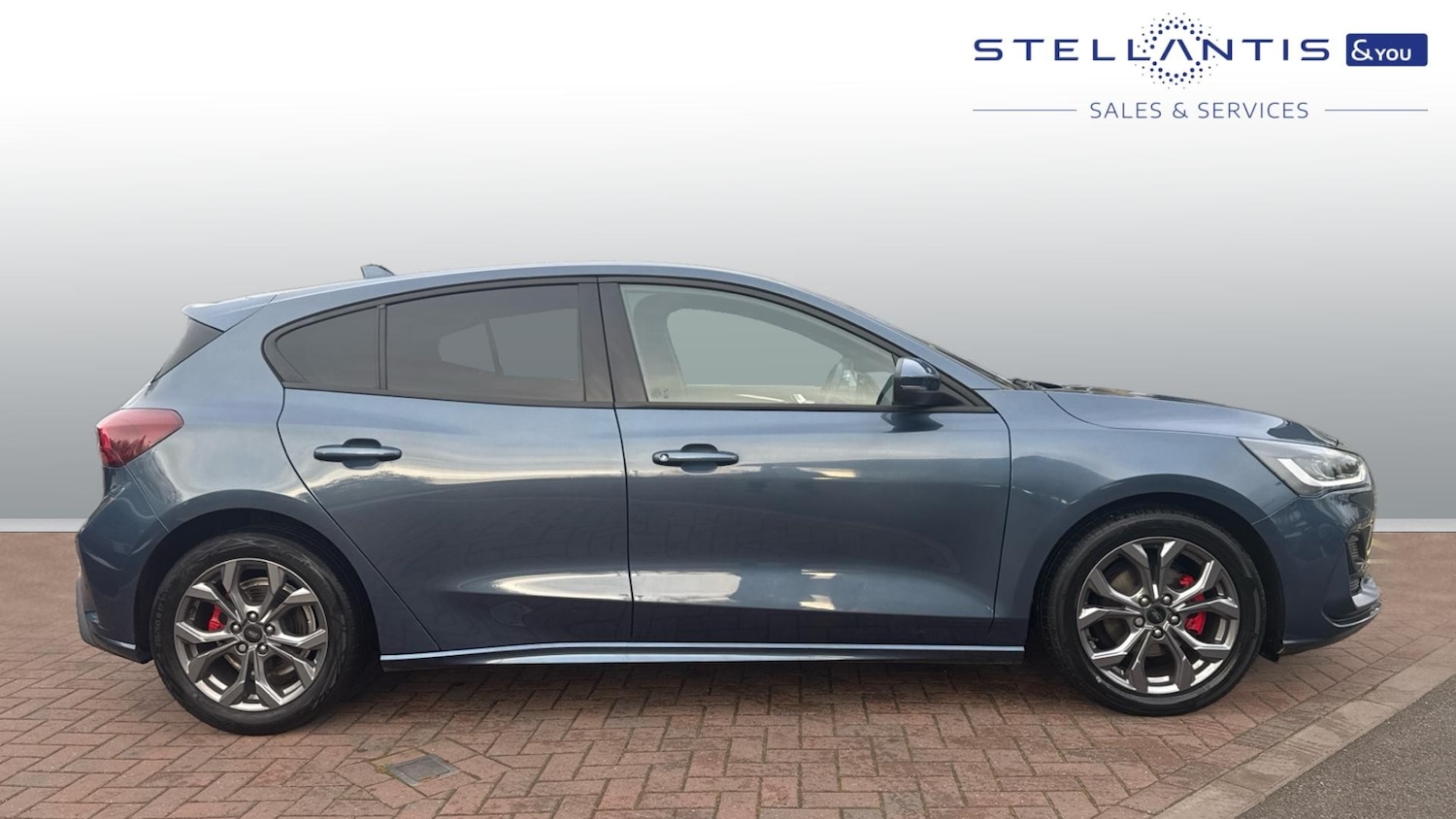 Used Ford Focus 2022 for sale - 76168023: Photo 2