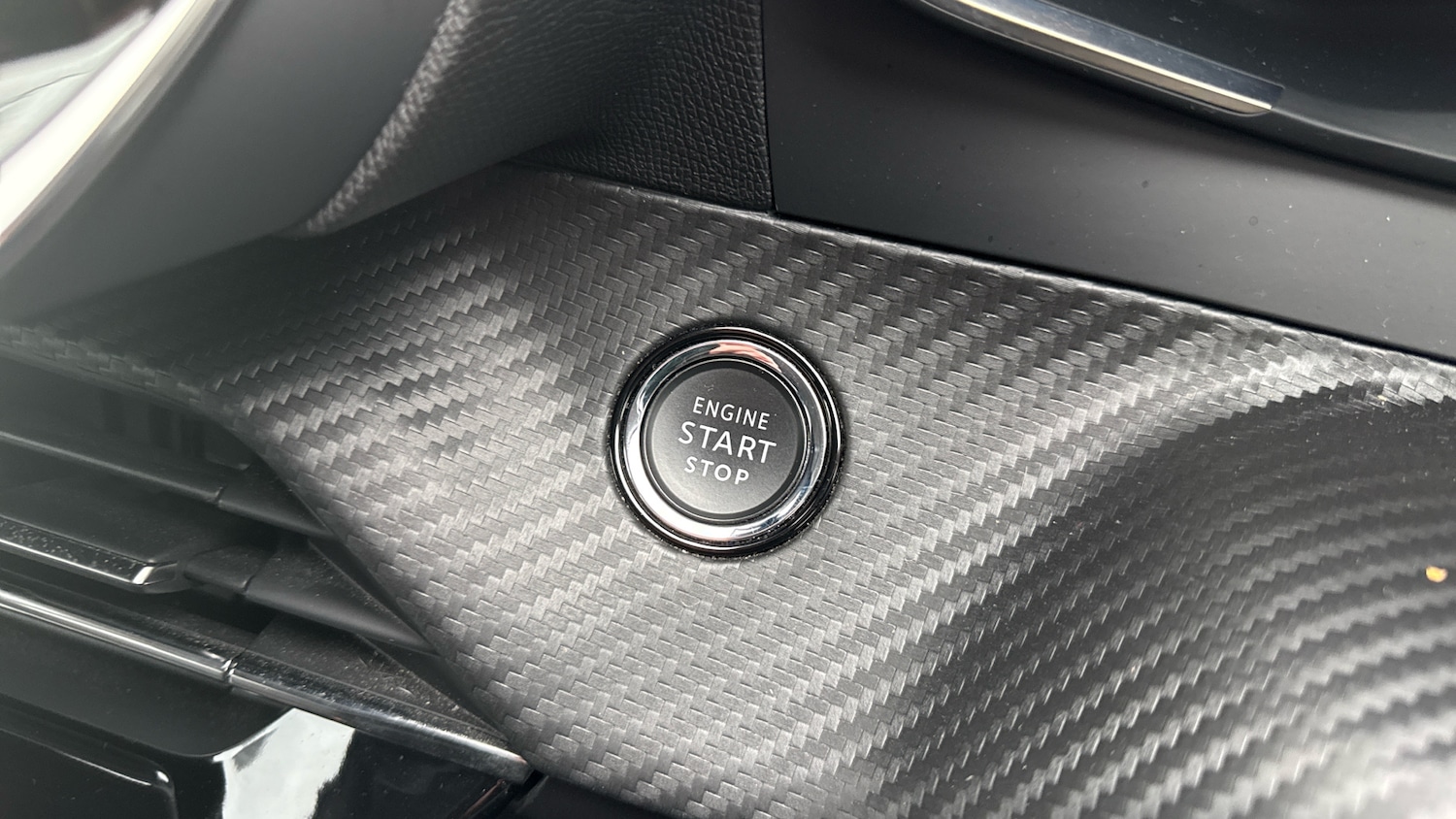 Used Peugeot 2008 2021 for sale - 77638039: Photo 18