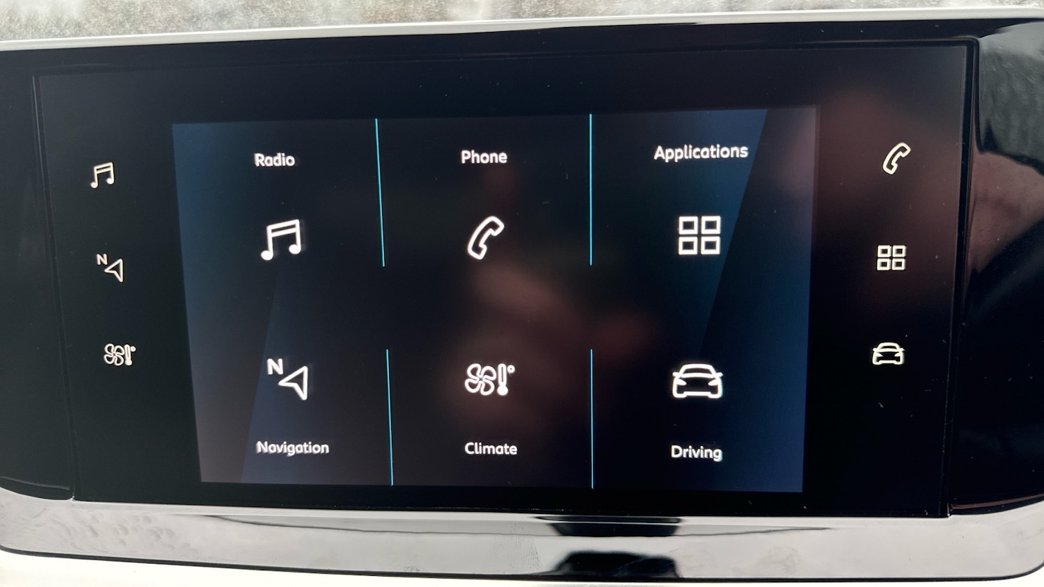 Used Peugeot 2008 2021 for sale - 77638039: Photo 31