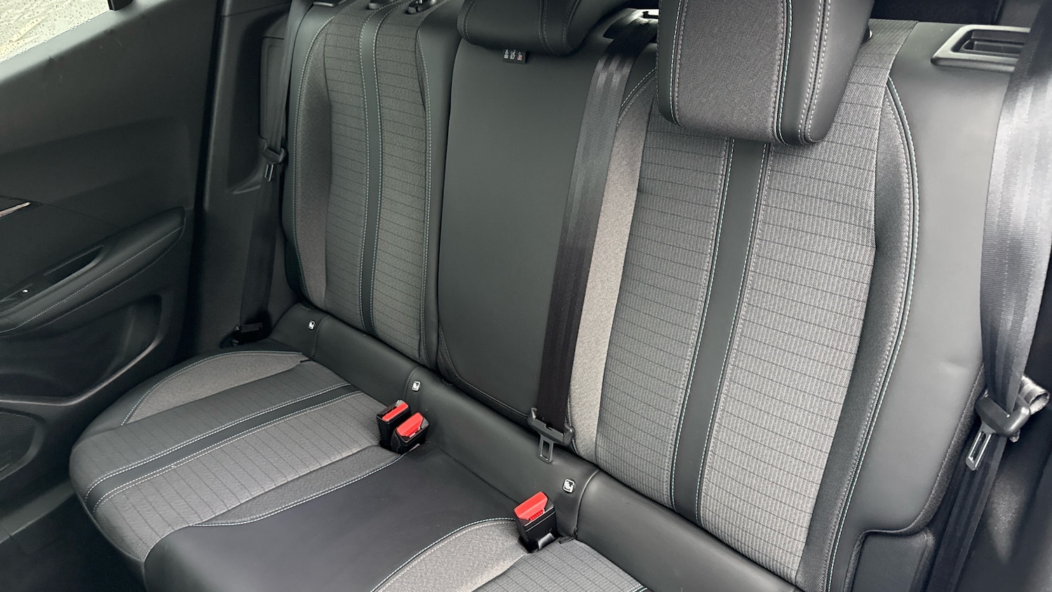 Used Peugeot 2008 2021 for sale - 77638039: Photo 41