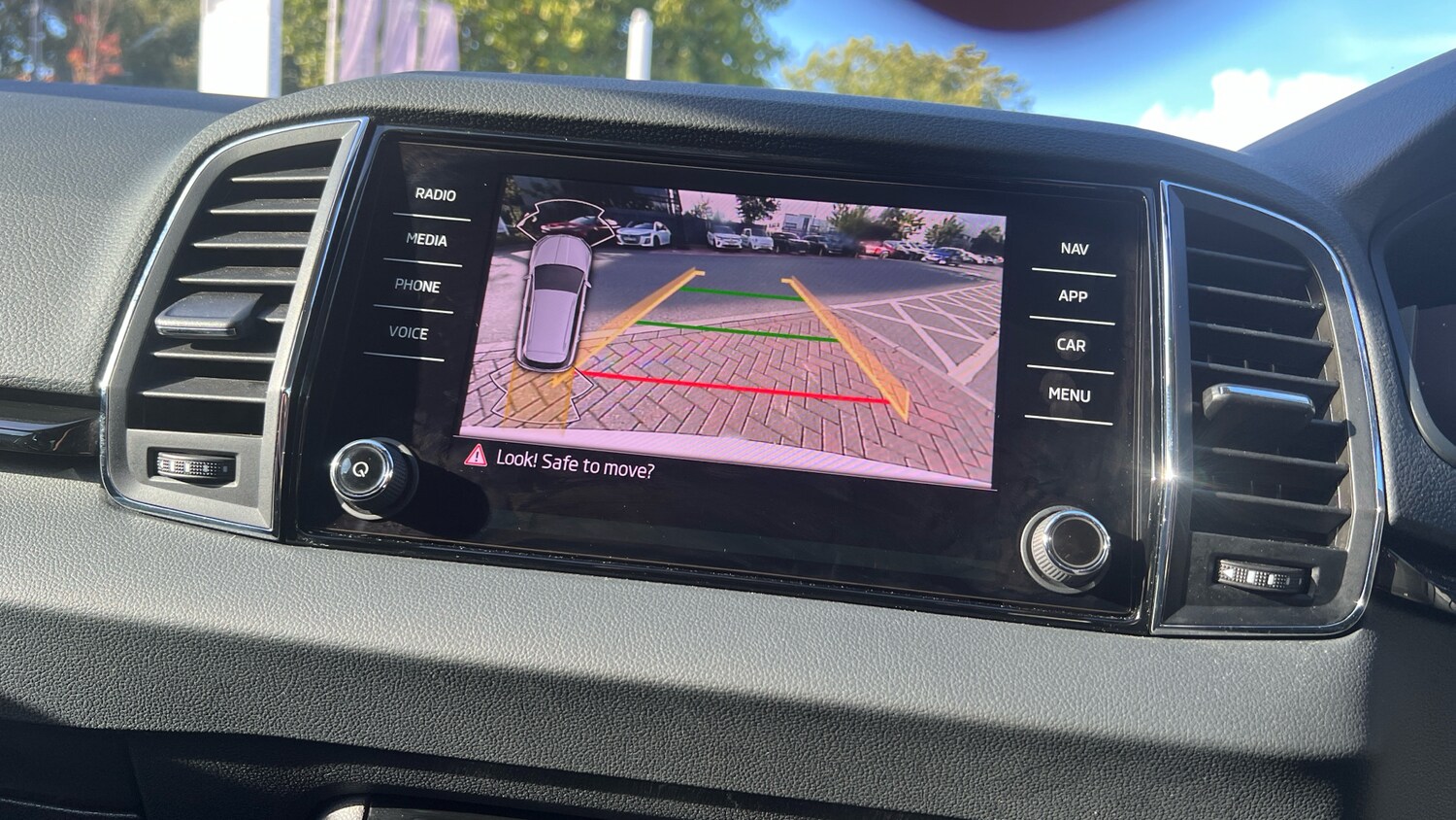 Used Skoda Karoq 2024 for sale - 75901282: Photo 30