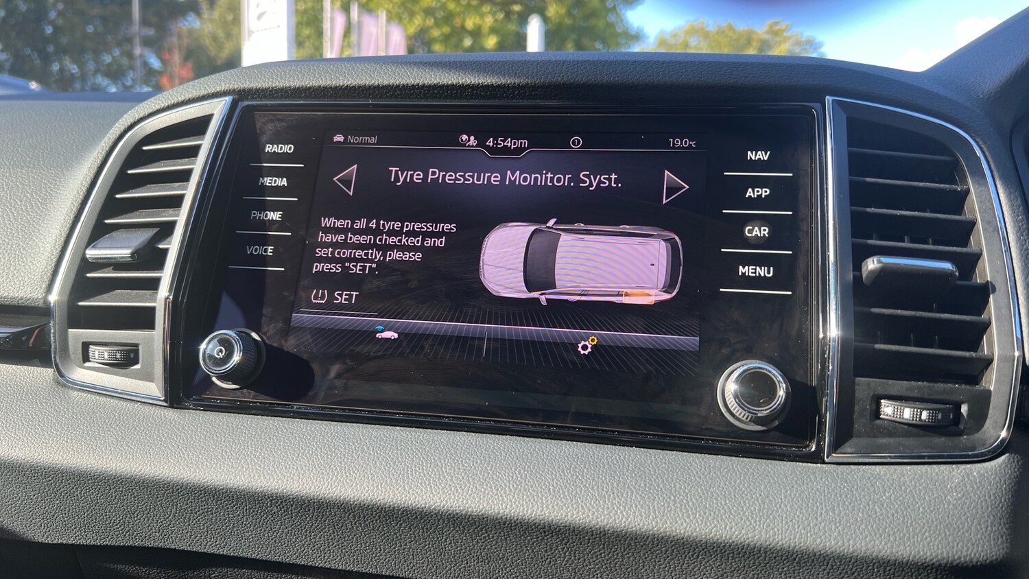 Used Skoda Karoq 2024 for sale - 75901282: Photo 31