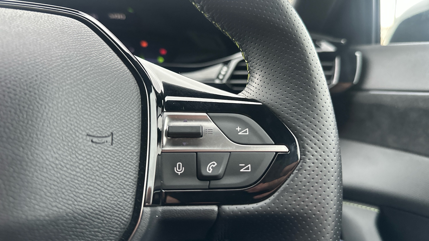 Used Peugeot 408 2024 for sale - 76574299: Photo 24