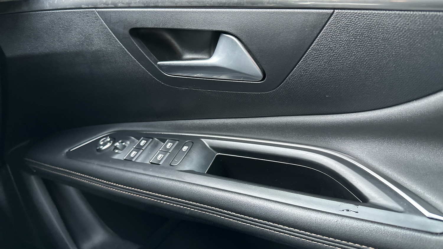 Used Peugeot 3008 2022 for sale - 76966110: Photo 22