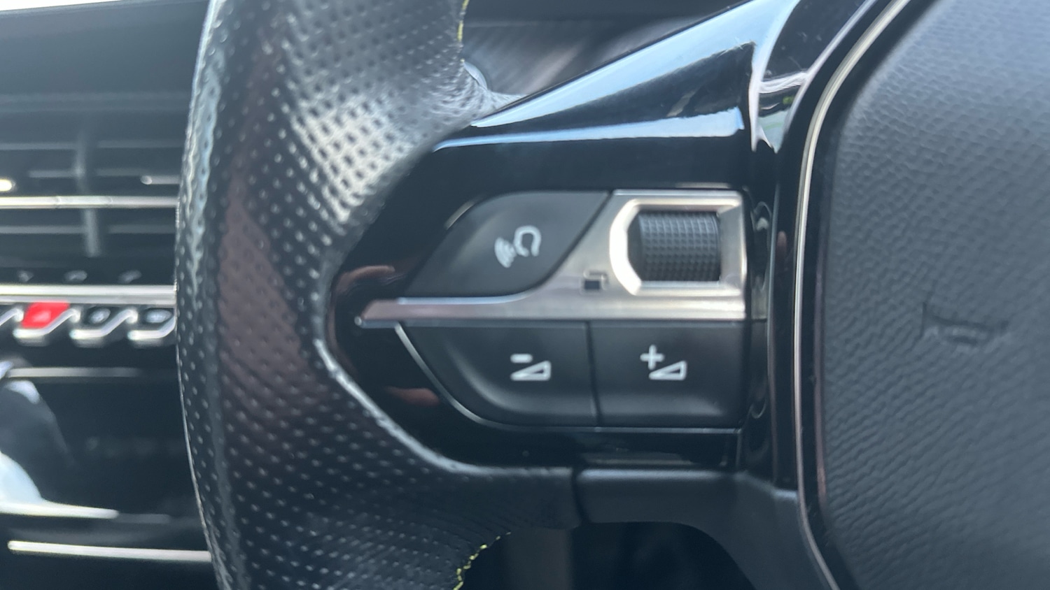 Used Peugeot 2008 2020 for sale - 77239218: Photo 24