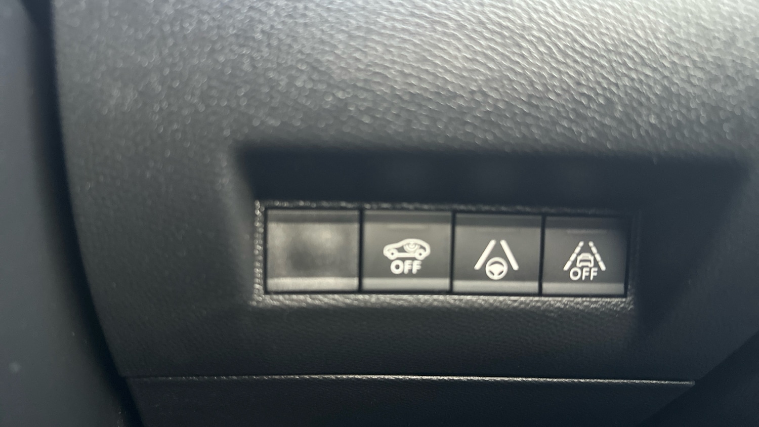 Used Peugeot 2008 2020 for sale - 77239218: Photo 35