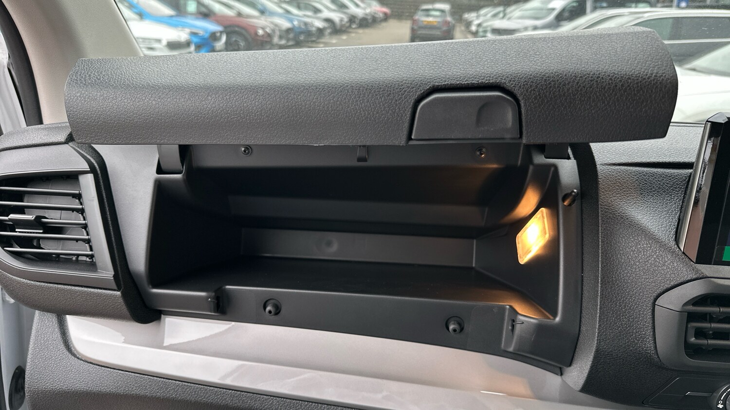 Used Citroen Dispatch 2024 for sale - 76338264: Photo 40