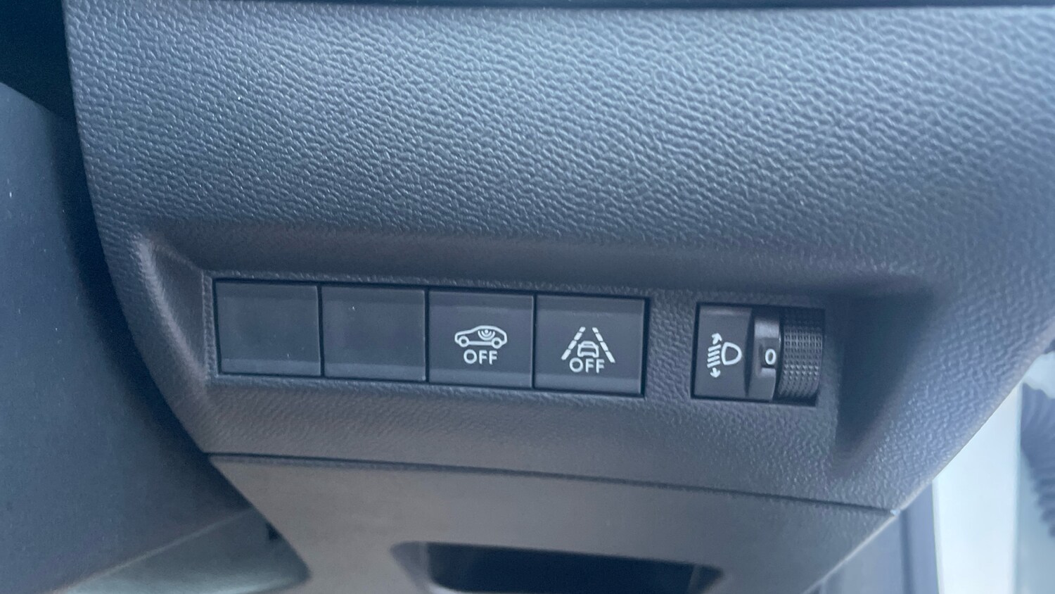 Used Peugeot 208 2021 for sale - 76672223: Photo 19