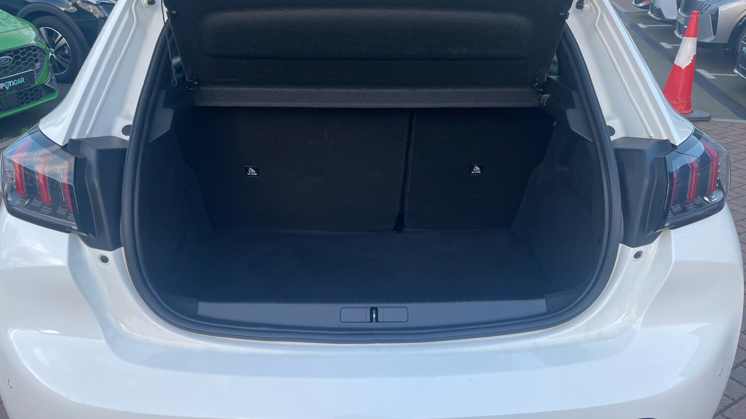 Used Peugeot 208 2021 for sale - 76672223: Photo 20