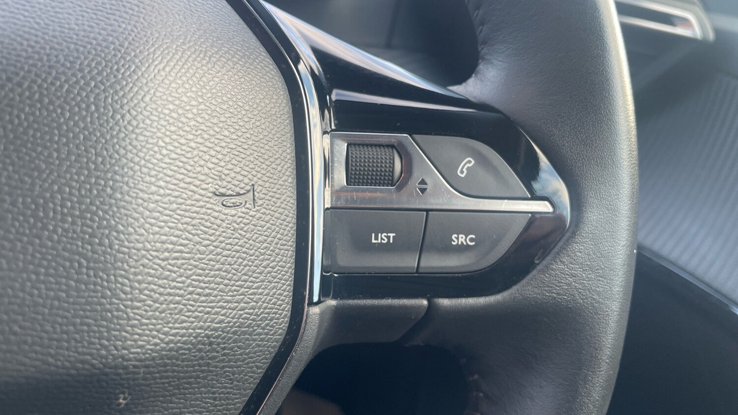 Used Peugeot 208 2021 for sale - 76672223: Photo 25