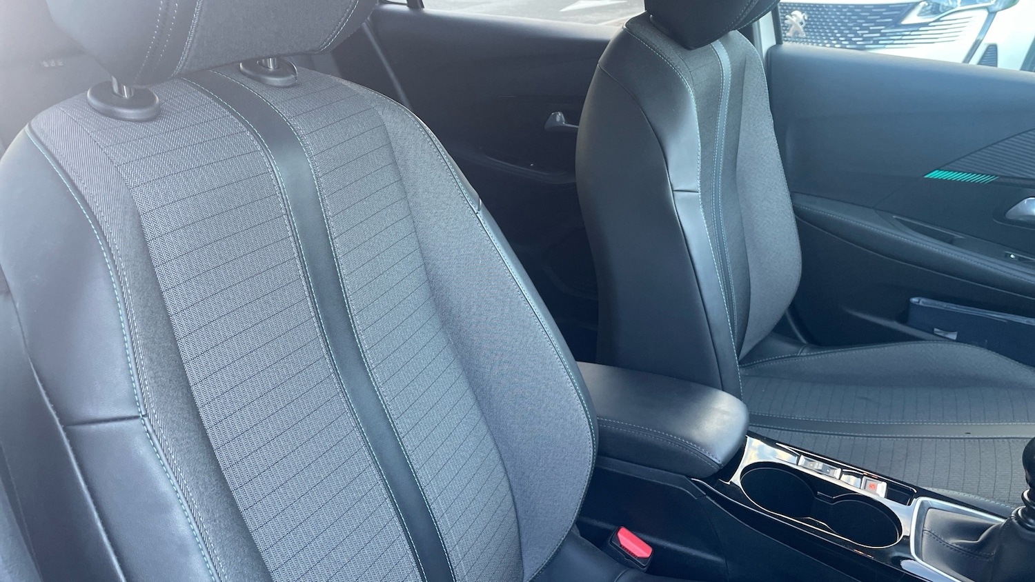 Used Peugeot 208 2021 for sale - 76672223: Photo 42