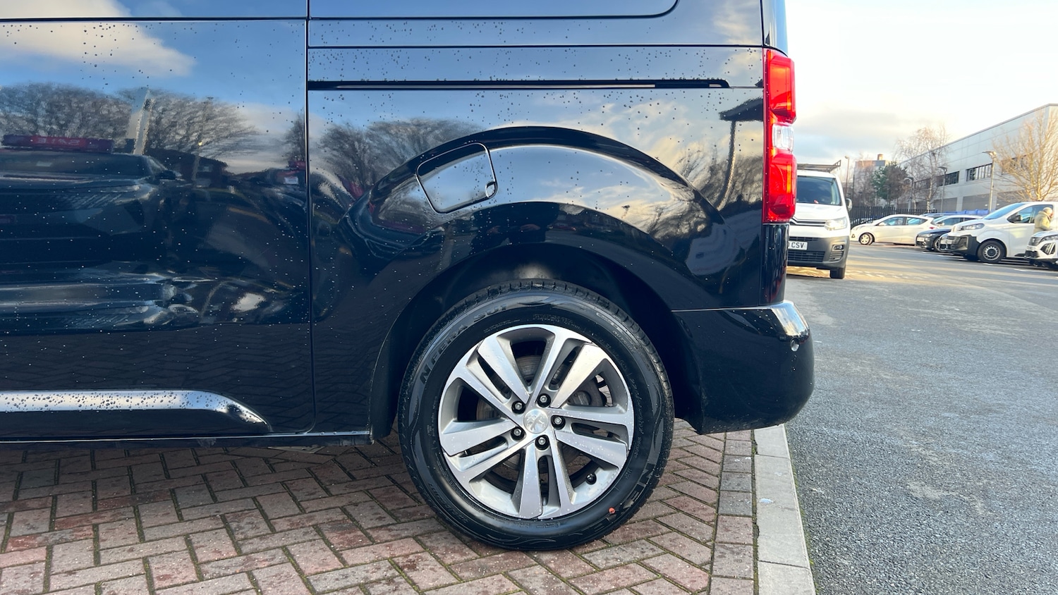 Used Peugeot Traveller 2020 for sale - 77239184: Photo 16