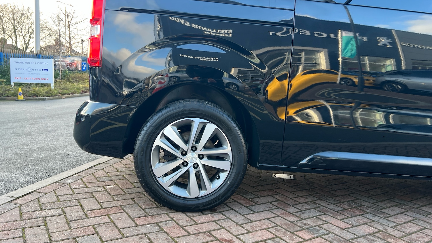 Used Peugeot Traveller 2020 for sale - 77239184: Photo 17