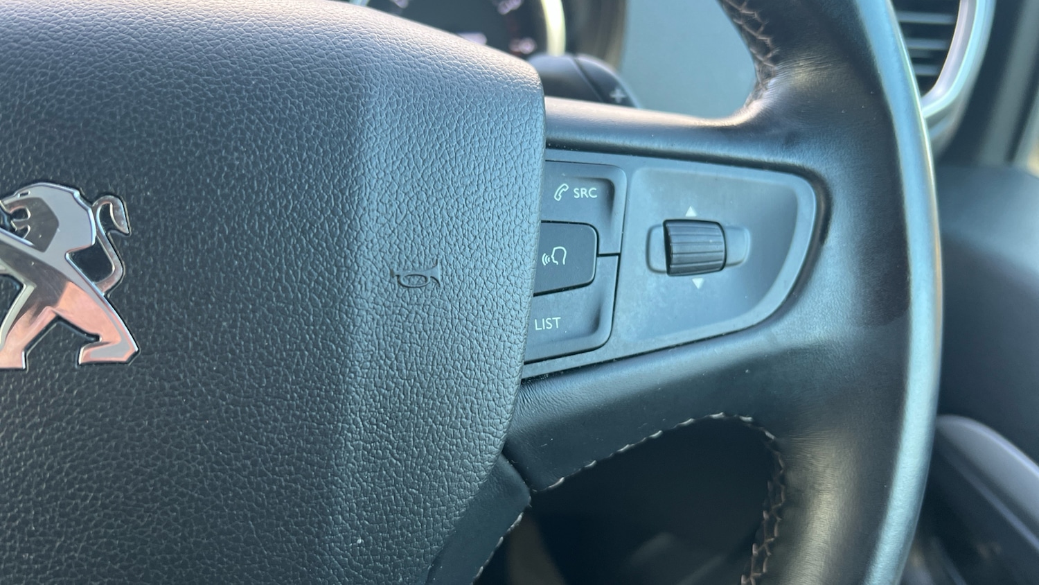 Used Peugeot Traveller 2020 for sale - 77239184: Photo 25