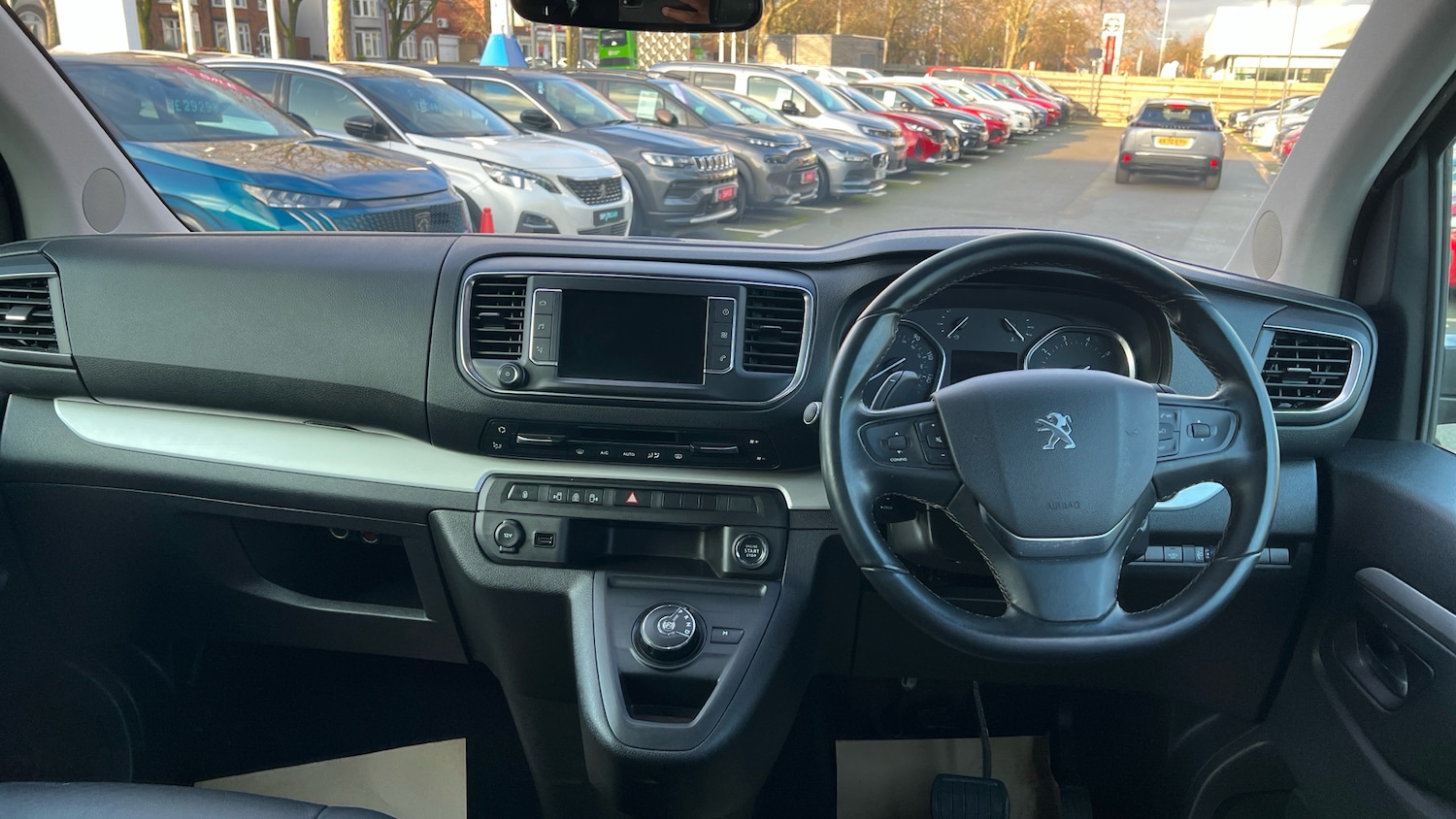 Used Peugeot Traveller 2020 for sale - 77239184: Photo 5