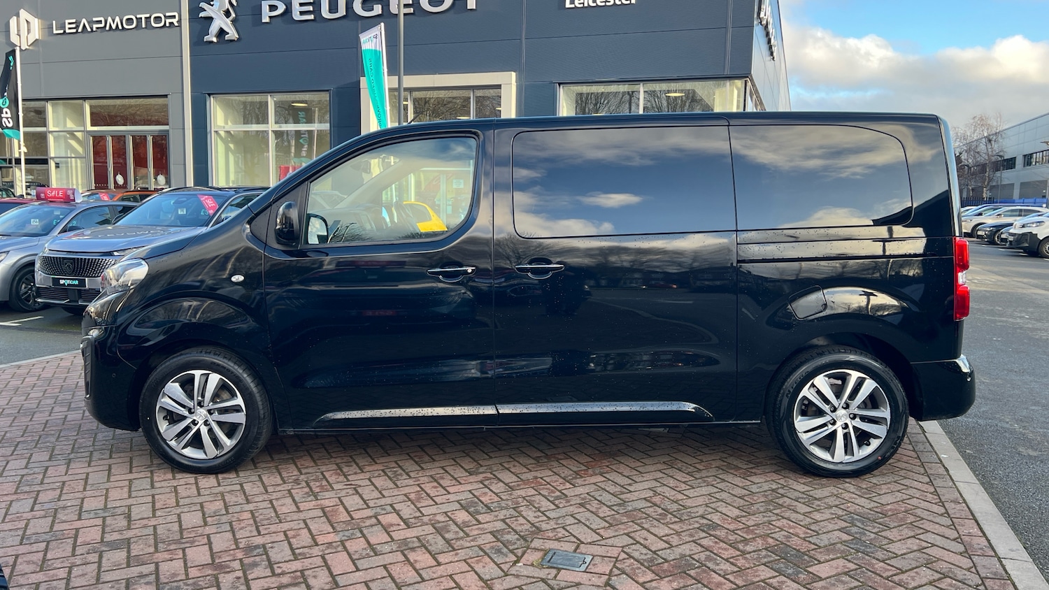 Used Peugeot Traveller 2020 for sale - 77239184: Photo 7