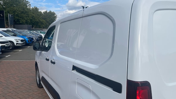 Used Citroen Berlingo 2024 for sale - 76123538: Photo 40