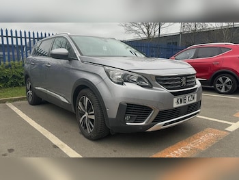 Used Peugeot 5008 2018 for sale - 77809552: Photo