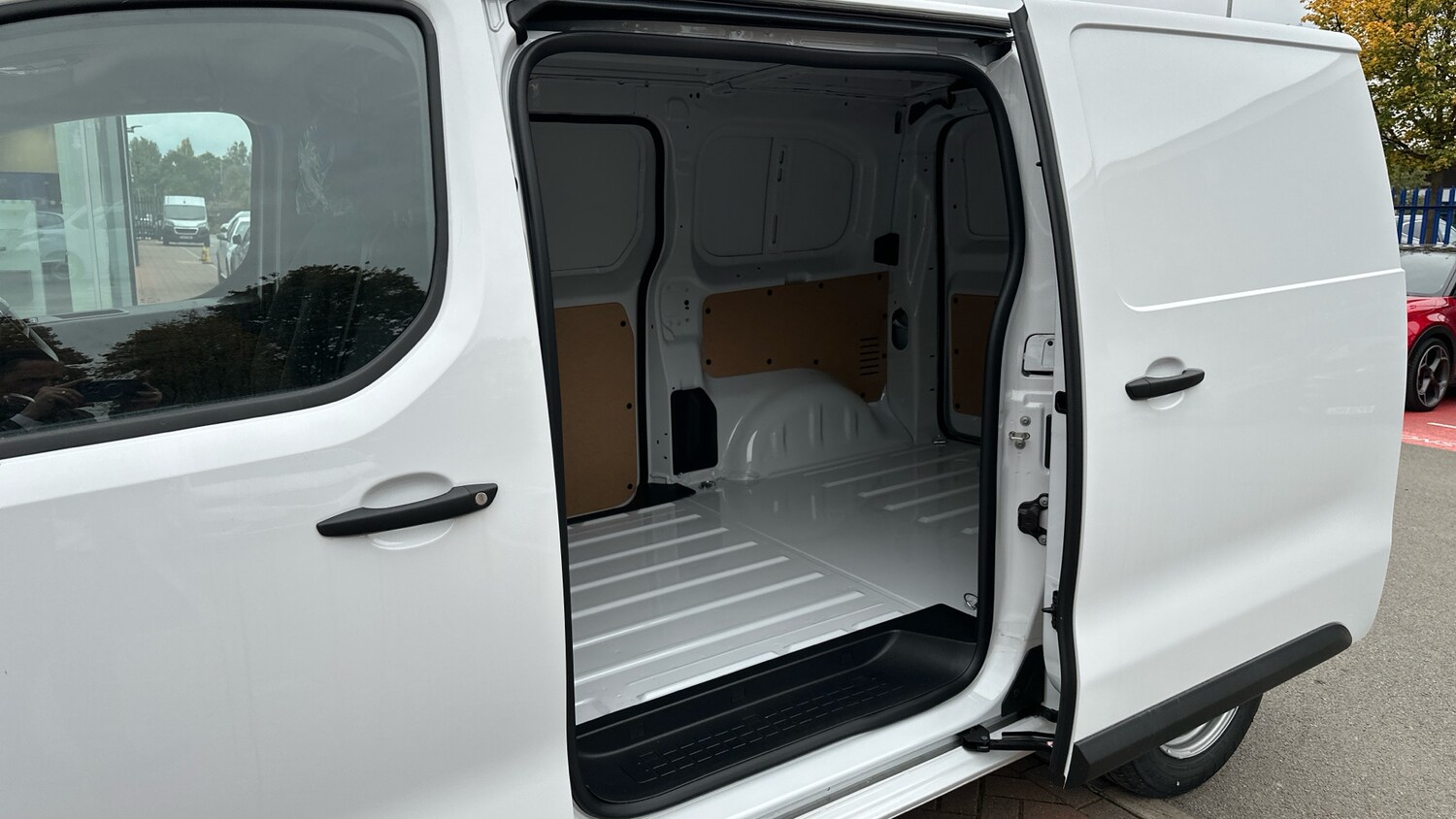 Used Citroen Dispatch 2024 for sale - 76338259: Photo 49