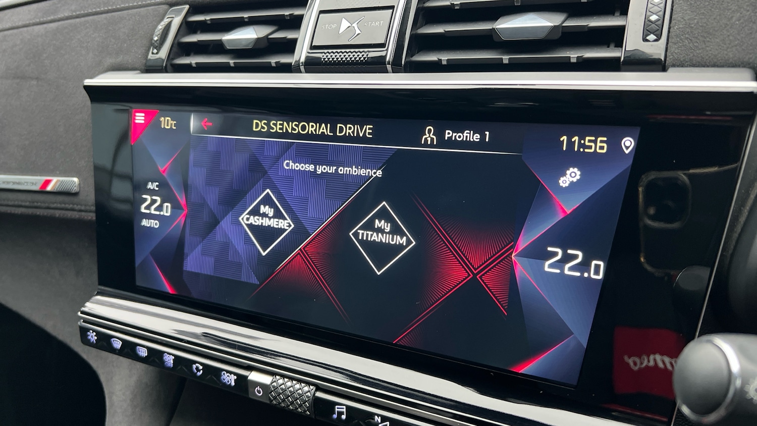 Used DS Automobiles DS 7 Crossback 2021 for sale - 76856195: Photo 42