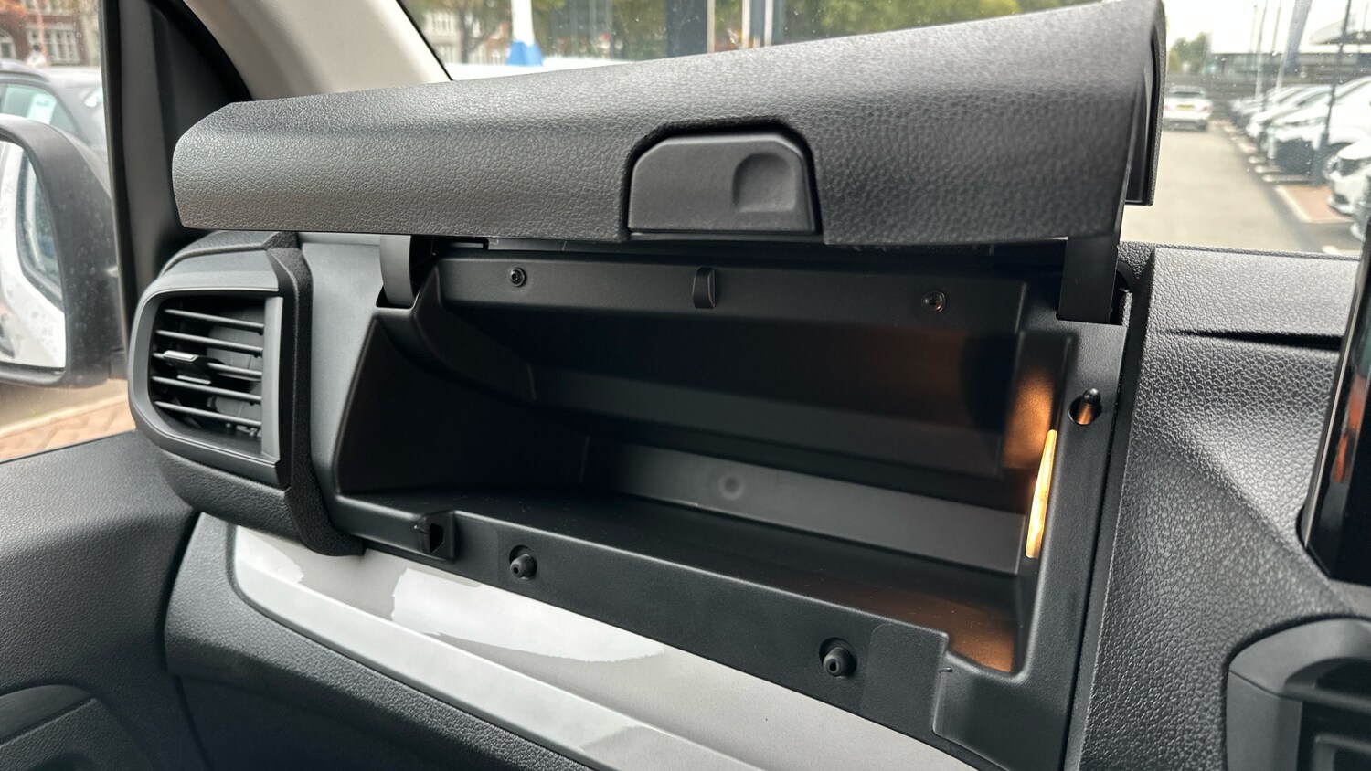 Used Citroen Dispatch 2024 for sale - 76241085: Photo 40